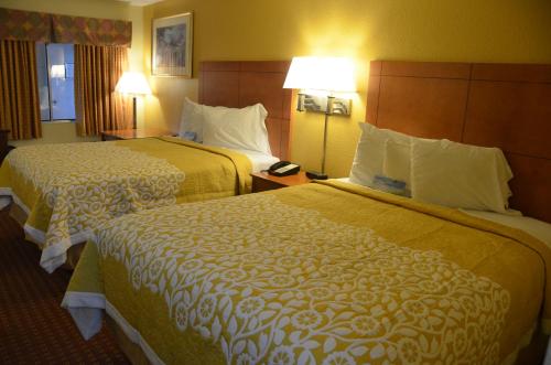 Days Inn by Wyndham Airport Nashville East - main image