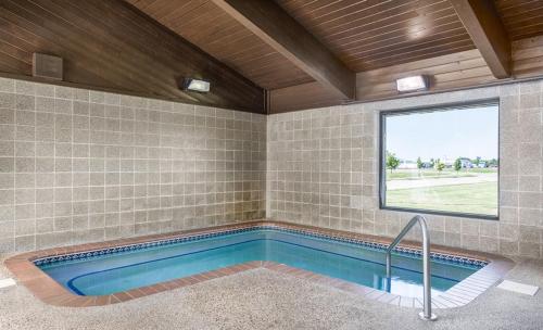 AmericInn by Wyndham Grafton - image 6