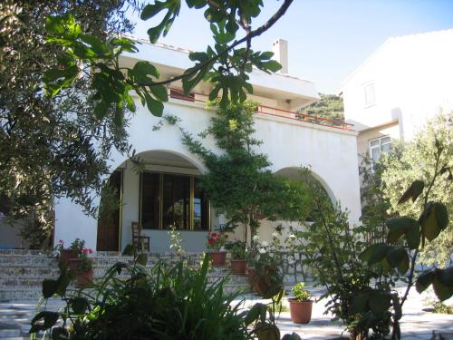  ada-art guesthouse, Pension in Marmara-Insel