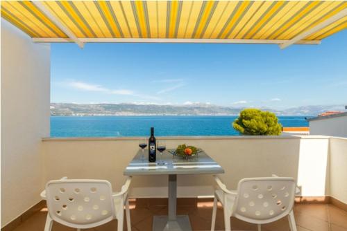  Seaview Apartment Rose, Pension in Trogir bei Trogir