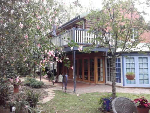 Berry Cottage Nature Retreat In Town Australia Reviews Prices