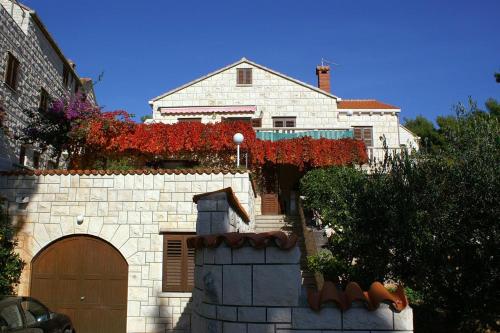 Apartment in Sumartin 