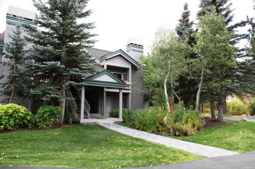 Snowcreek Iv #559 Condo - image 2
