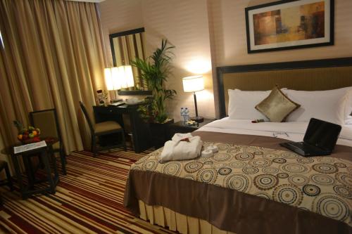 Executive Suites by Mourouj Gloria Superior Hotel Apartments - image 6