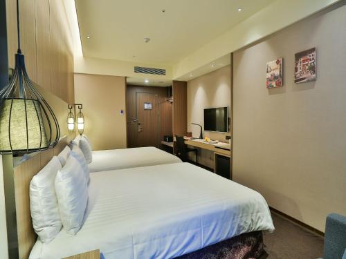 131563533 Hotel Intrendy