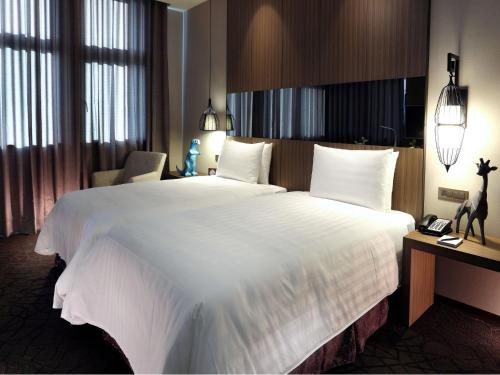 131563927 Hotel Intrendy