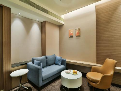 131565092 Hotel Intrendy