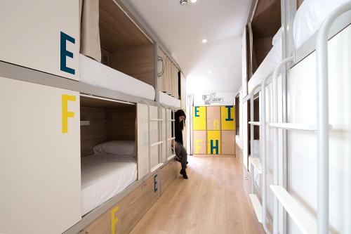 U-Sense For You Hostel Sevilla Room Type - Bed in 6-Bed Dormitory Room