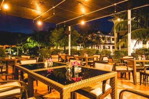 Bar/lounge, Alia Residence Business Resort in Kuala Muda