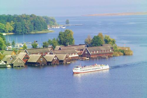 Landhaus Müritzgarten Hotel garni - image 3