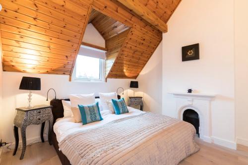 Dazzling 2br Flat Near By East Putney Station, East Putney, London