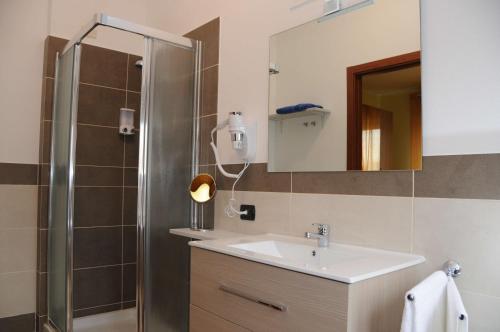 Color House Malpensa B&B 1