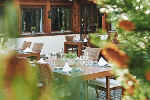 Hotel Waldhuus - image 3