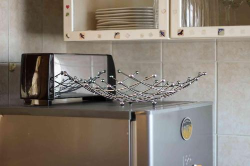 Best Location borehole water FREE WIFI 5min to CBD - image 2