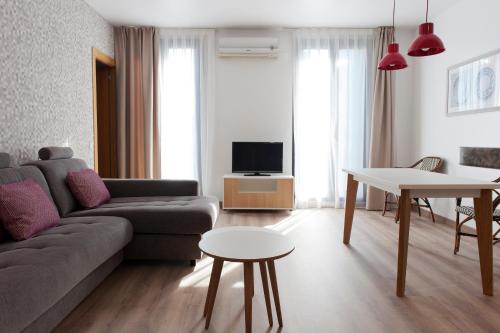 MH Apartments S. Familia - image 6