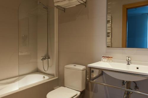 MH Apartments S. Familia - image 2