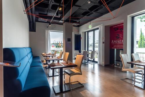 Star inn Lisbon Airport - image 8