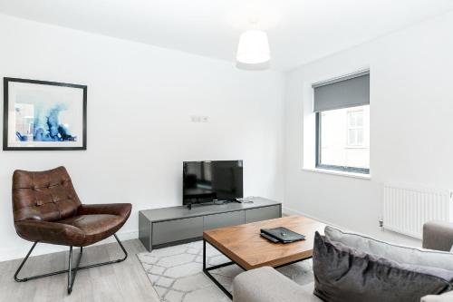 City Aldgate Apartments - image 2