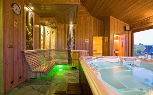 Hotel REDYK Ski&Relax - góry na wyciągnięcie ręki, Закопане