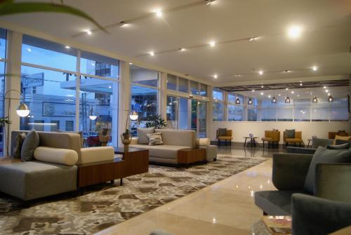 Lobby, Hotel Velvet Plaza in Guadalajara