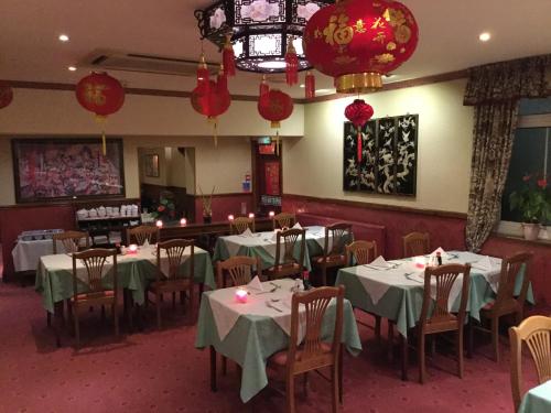 Garden Hotel - image 8