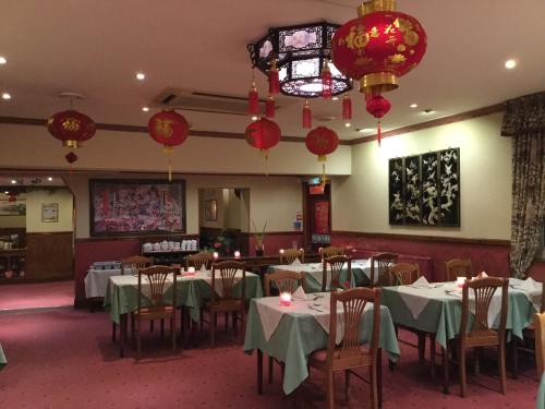 Garden Hotel - image 9