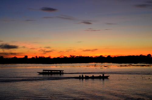 Yaku Amazon Lodge & Expeditions