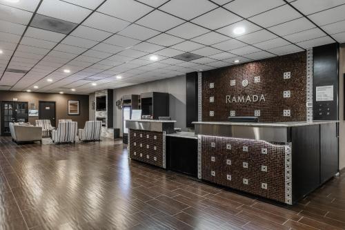 敖德薩華美達酒店 - 近德克薩斯二疊紀盆地分校 (Ramada by Wyndham Odessa Near University of Texas Permian) in 敖德薩