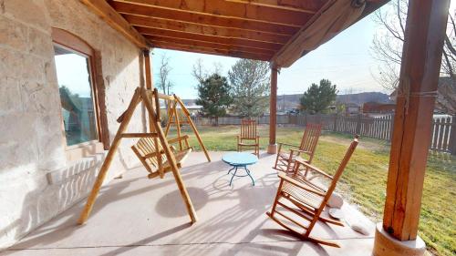 Amazing Jens Nielsen's Pioneer Home in Bluff Utah - image 6