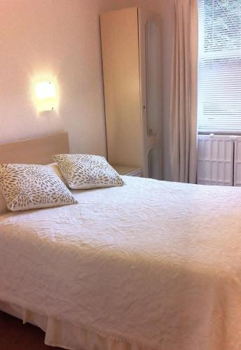 Burley Court Hotel - image 6