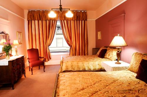 Columbia Hotel