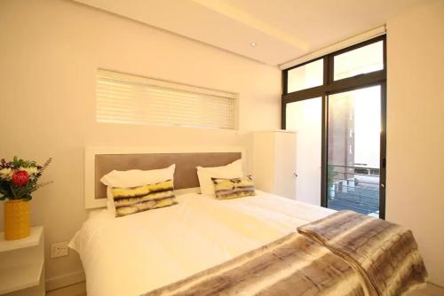 Chelsea Apartments - image 5