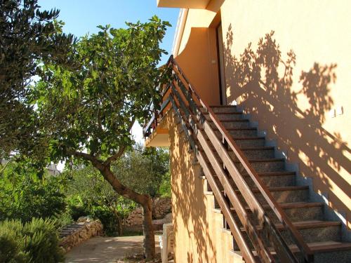  Lovely Garden Apartments, Pension in Novalja