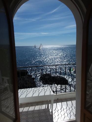 Double Room with Balcony and Sea View