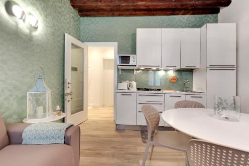 Rialto Prestige - Campo S.Maria Formosa - image 7