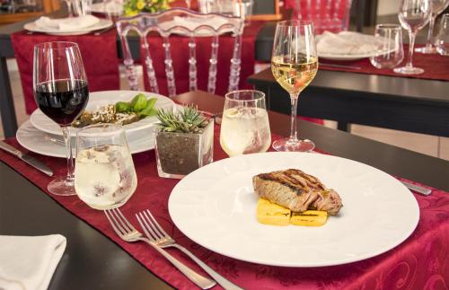 Ресторан, Hotel Grazia Eboli in Еболі