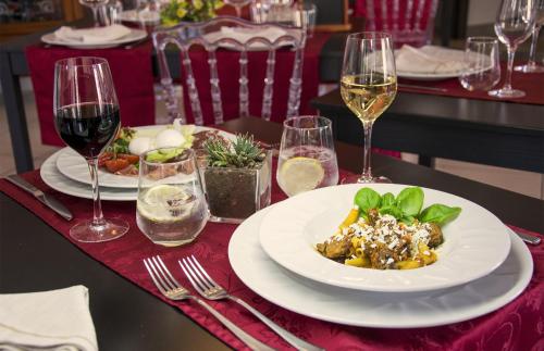 Ресторан, Hotel Grazia Eboli in Еболі