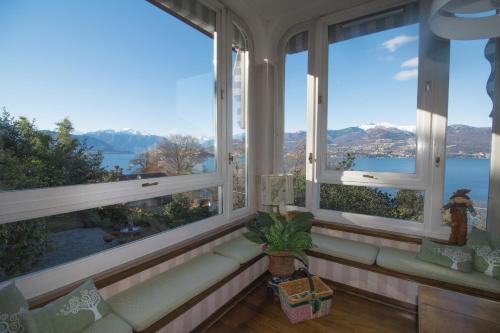  La Perla del Lago Maggiore, Pension in Laveno-Mombello