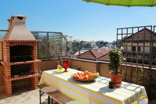 Pretty flat with terrace, air cond, free parking, by Porto with Love LDA - Apartment - Porto
