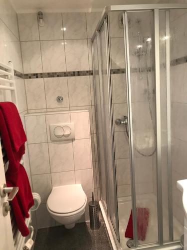 Miles Hotel Berlin 2.1km von Roonstraße entfernt