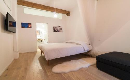 Lovely Studio D'Azeglio by Studio Vita - image 5