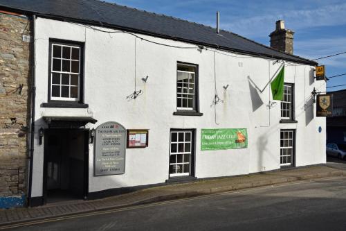 Old Black Lion - image 11