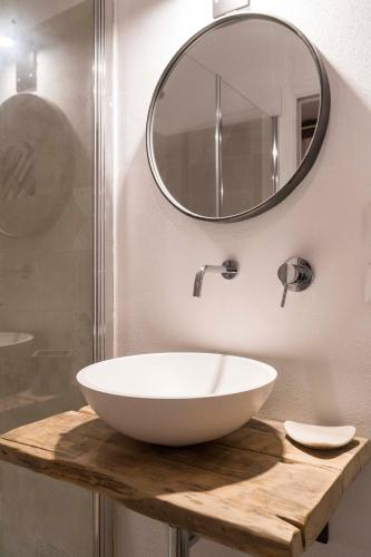 Lovely Studio D'Azeglio by Studio Vita - image 3
