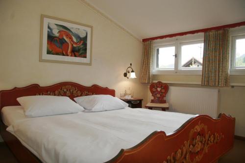 Landhotel Herzogstand Garni 7.7km von Jachenau entfernt