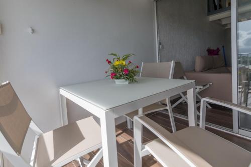 Facilities, Superbe studio en duplex, vue sur mer et piscine in Baimbridge