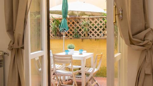 Rental in Rome Panieri Terrace - image 10