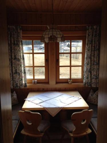 設施, Ferienwohnung Althoelbling in 帕特加森