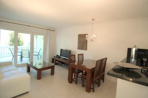 Two-Bedroom Apartment image 5