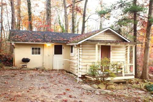Log Cabin Motor Court Asheville Book Your Hotel With Viamichelin