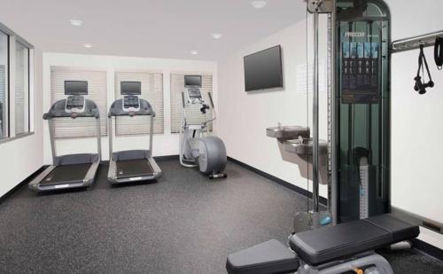 WoodSpring Suites Seattle Redmond - image 4